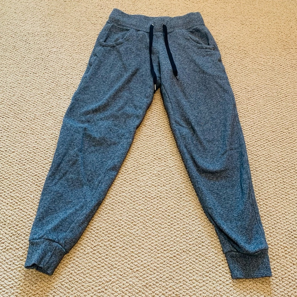 Girl’s Pocketed Jogging Pants